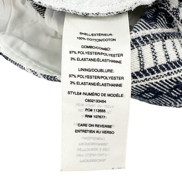 ALICE+OLIVIA Cady Short in Blue & White 0 - Picture 7 of 9